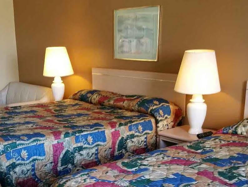 韦尔斯休闲套房汽车旅馆 外观 照片